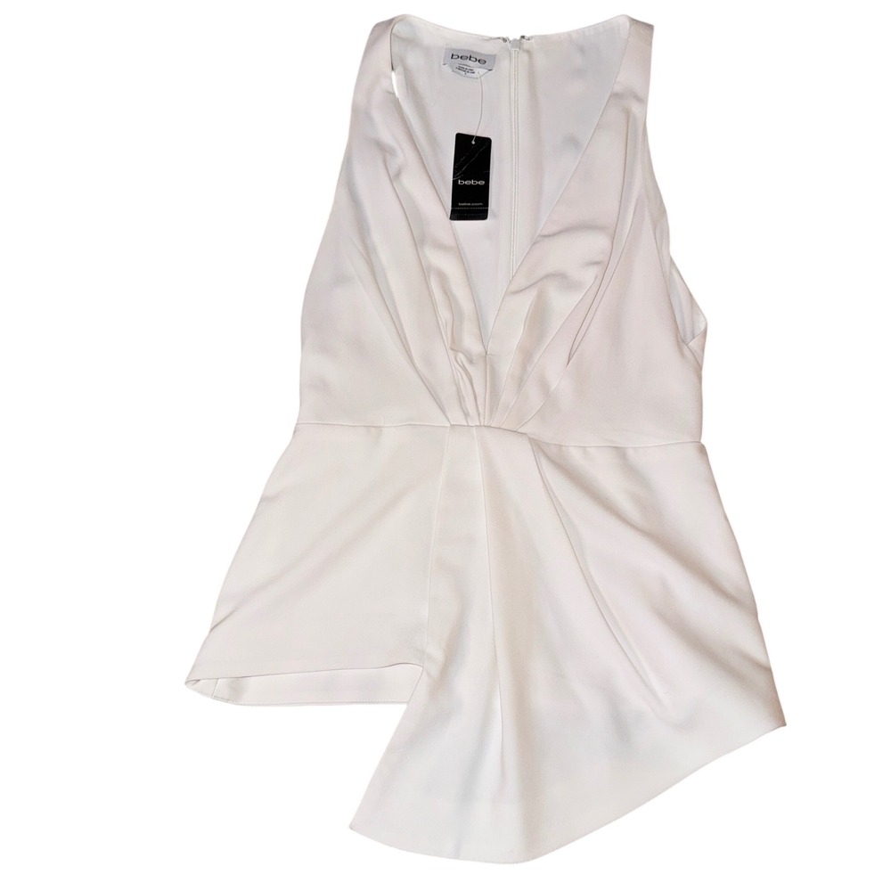 Bebe NWT White Deep V Pleated Front Asymmetrical Hem Peplum Top Size 6